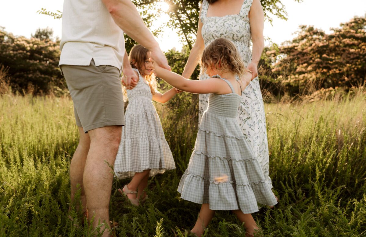 outdoor field family photography session with Jen Jacobowitz photography in Richmond VA
